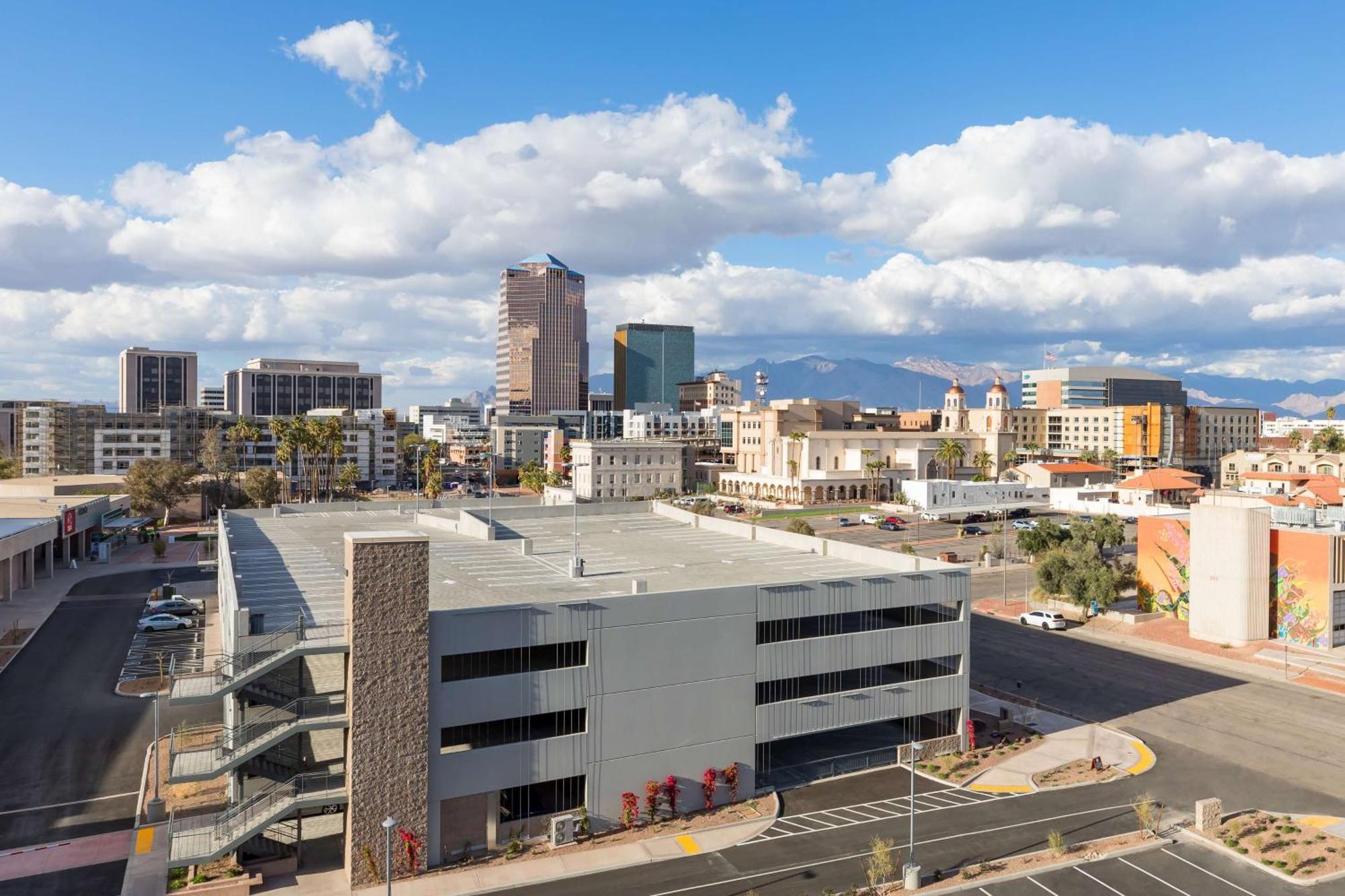 Hotel Doubletree By Hilton Tucson Downtown Convention Center Extérieur photo