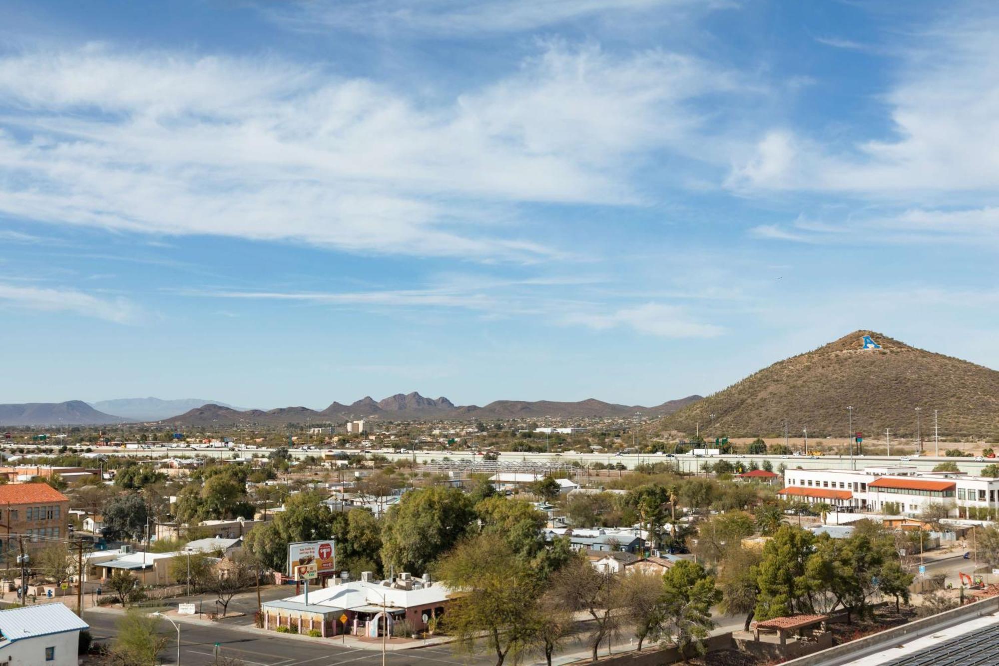 Hotel Doubletree By Hilton Tucson Downtown Convention Center Extérieur photo