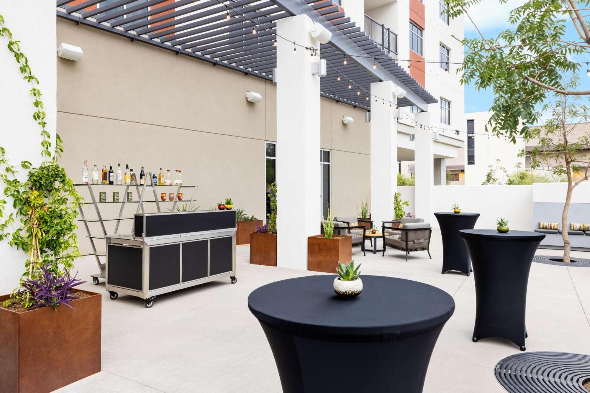 Hotel Doubletree By Hilton Tucson Downtown Convention Center Extérieur photo